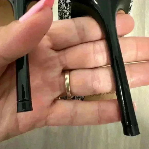 Jimmy Choo Monochrome Coarse Glitter Fabric Romy Pointed Toe Pumps Size 36 - Picture 7 of 12